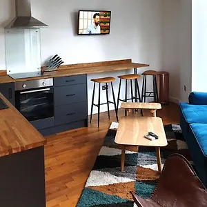 Salts House - Contemporary In - Free On-street Parking Apartment